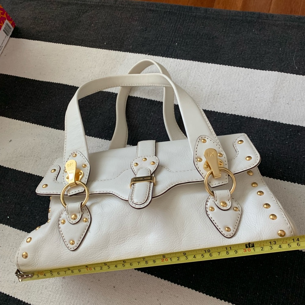 Michael Kors Berkley Shoulder Bag in “Vanilla” - Picture 13 of 15